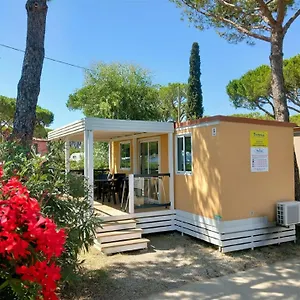 Campeggio Victoria Mobilehome In Degli Ulivi, Marina di Campo